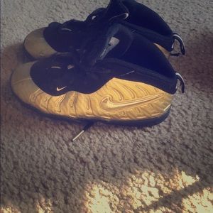 Nike Air Foamposite Pro Metallic Gold